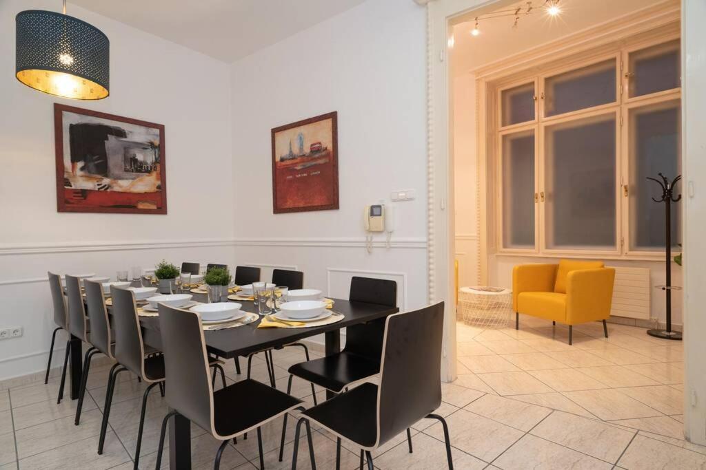 Best Located, 150 M2 5 Bedrooms Apt., Budapesta Exterior foto