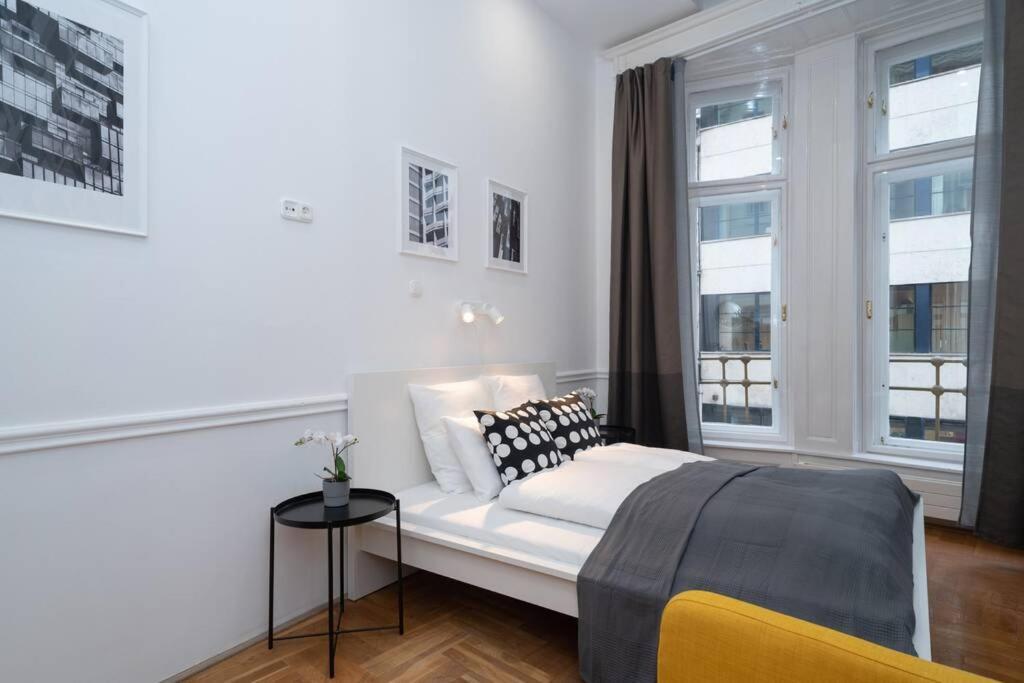 Best Located, 150 M2 5 Bedrooms Apt., Budapesta Exterior foto