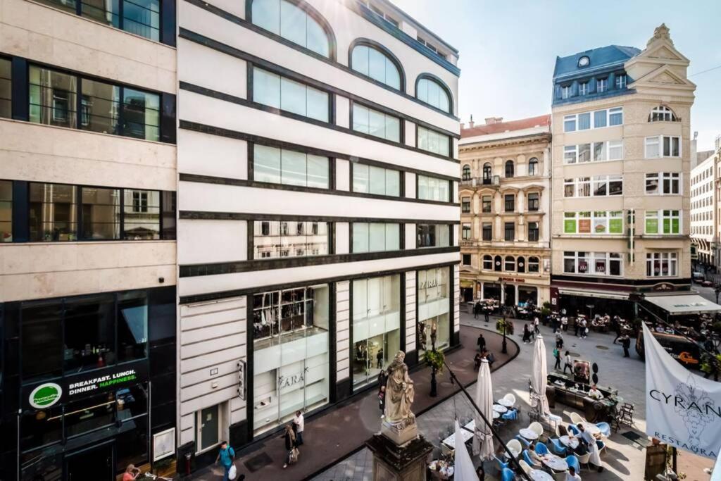 Best Located, 150 M2 5 Bedrooms Apt., Budapesta Exterior foto