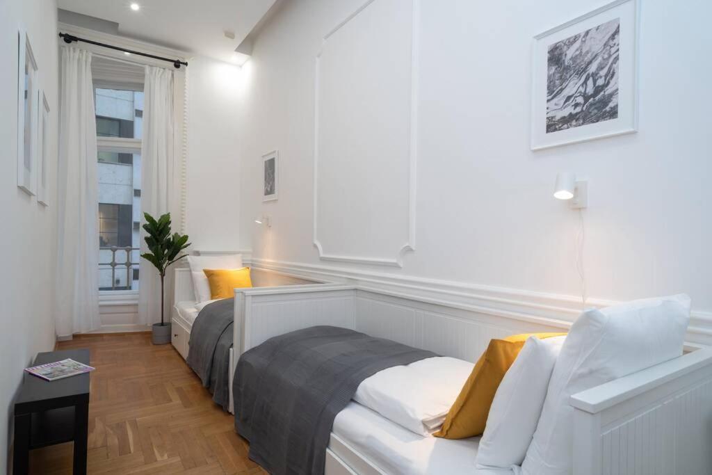 Best Located, 150 M2 5 Bedrooms Apt., Budapesta Exterior foto