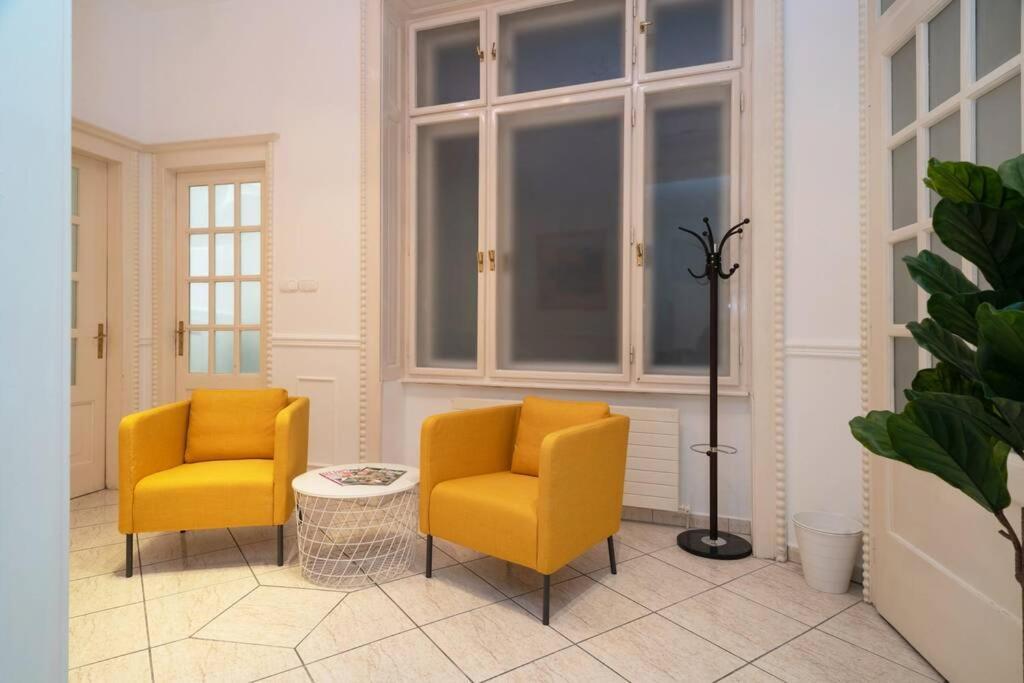 Best Located, 150 M2 5 Bedrooms Apt., Budapesta Exterior foto